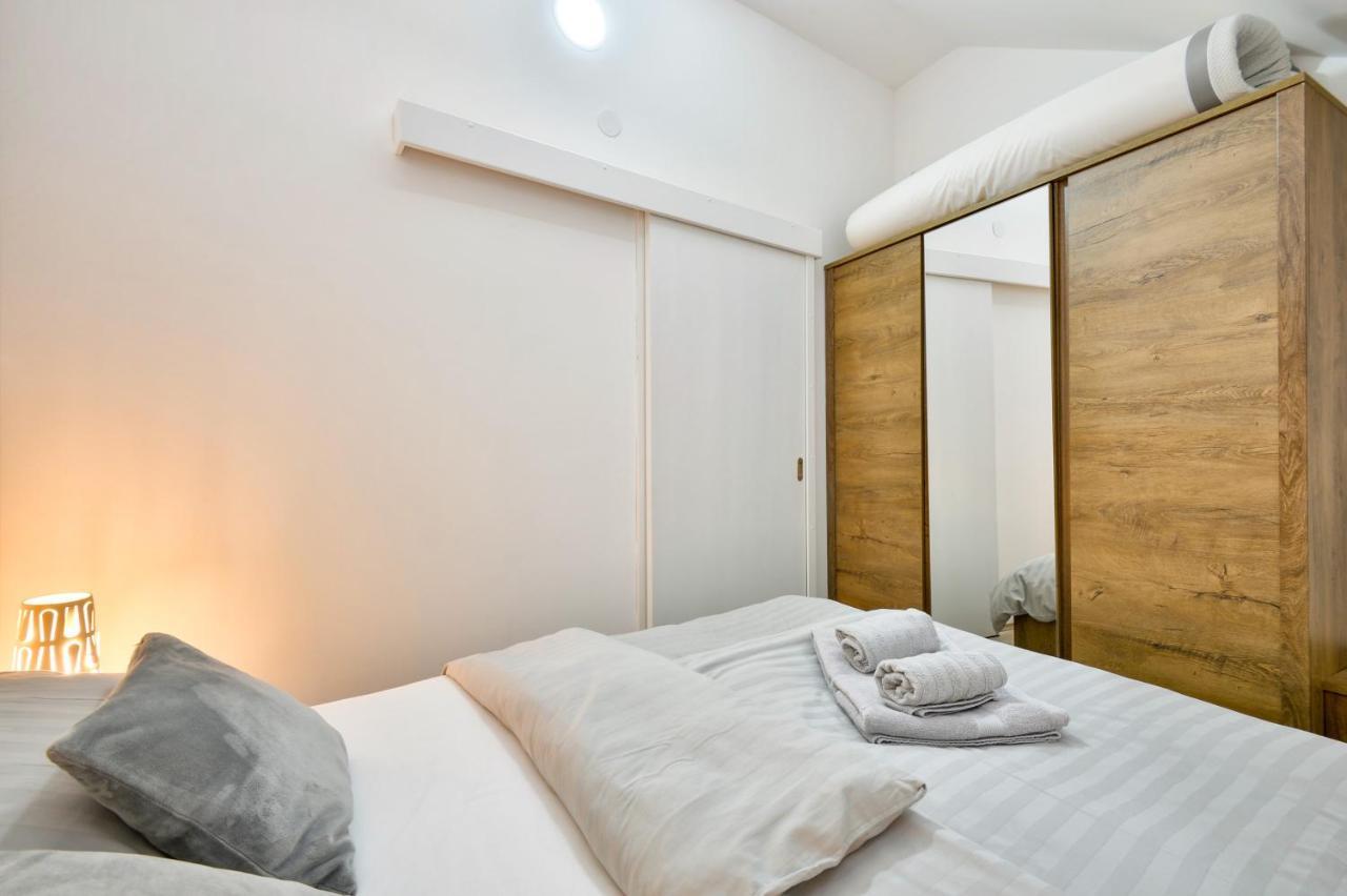 Florek & Florica Apartment Krizevci ภายนอก รูปภาพ
