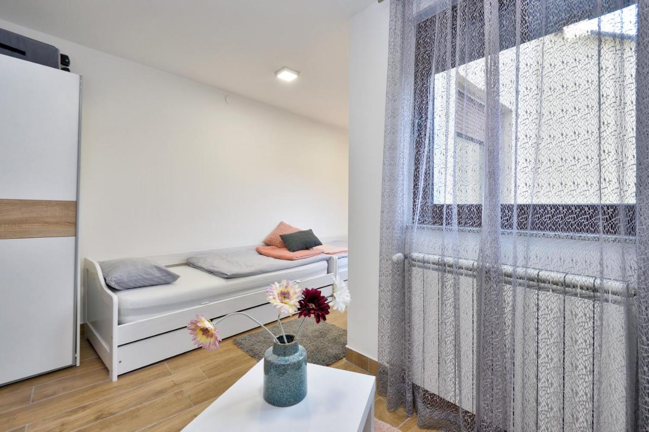 Florek & Florica Apartment Krizevci ภายนอก รูปภาพ