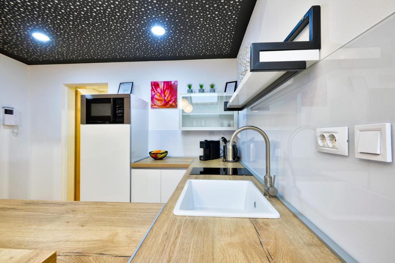 Florek & Florica Apartment Krizevci ภายนอก รูปภาพ